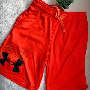 PRICE DROP ✨Boys under armour shorts